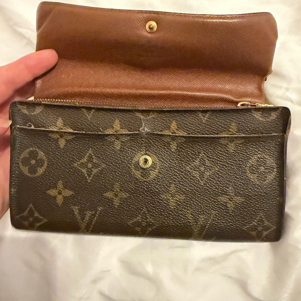 Louis Vuitton authentic vintage monogram envelope wallet clutch LV